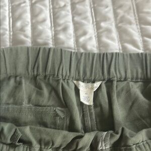 Caslon Green Wide Leg Pants with Elastic Waistband